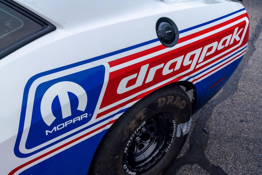 Детали экстерьера Dodge Challenger Drag Pak by Mopar (LC) 2020 года  (фото 16 из 18)